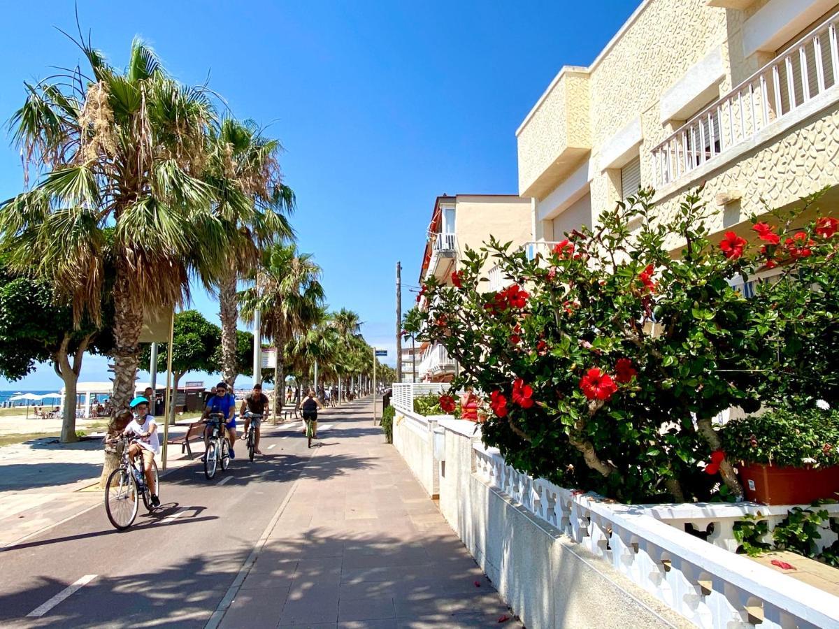 Casa Comoda Delante De La Playa Con Vista Al Mar Cambrils Exterior foto
