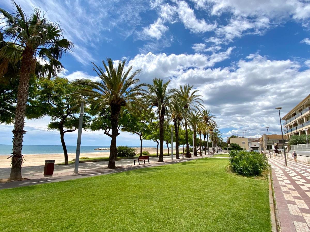 Casa Comoda Delante De La Playa Con Vista Al Mar Cambrils Exterior foto
